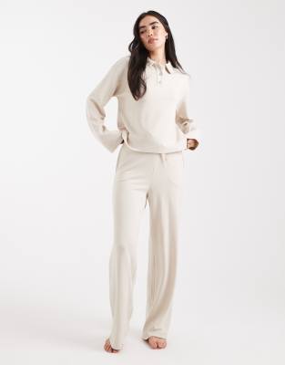Vero Moda Super Soft Polo Sweatshirt Top In White