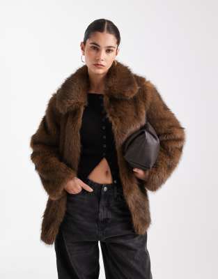 Vero Moda - Superweiche Jacke aus flauschigem Kunstpelz in Braun-Brown