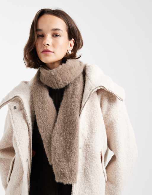 Vero Moda – Superweicher, flauschiger Schal in Fossil-Beige, 3 von 3