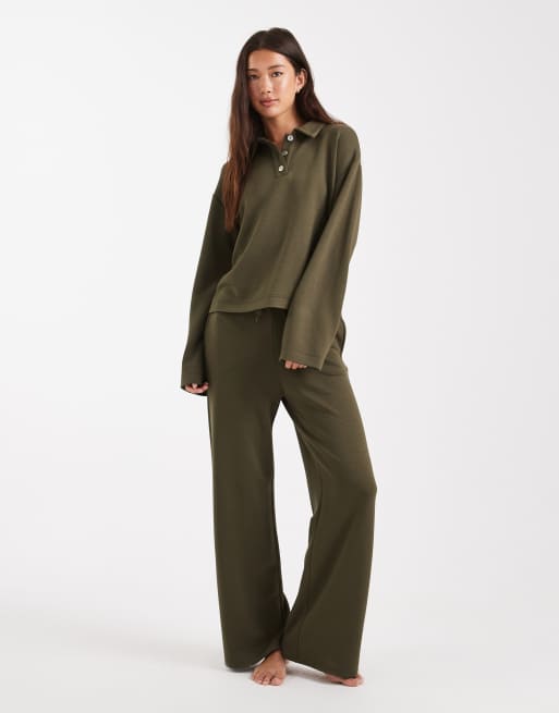 Vero Moda - Superzachte joggingbroek met wijde pijpen en gestrikte taille in olijfgroen, deel van co-ord set