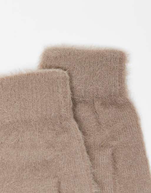 Vero Moda - Superzachte pluizige handschoenen in fossiel beige, 2 van 3