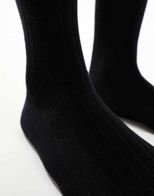 Vero Moda – Svarta, ribbade strumpor med volang, 3 av 4