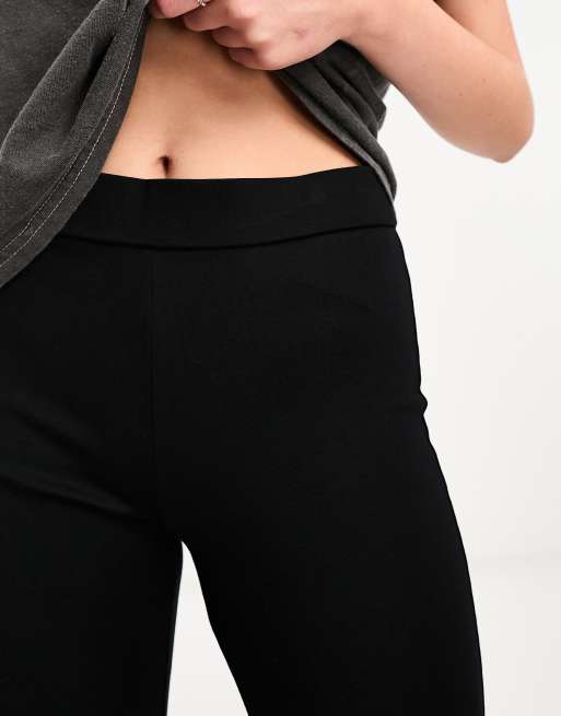 Vero Moda – Svarta utsvängda byxor i jersey med hög midja, 2 av 4