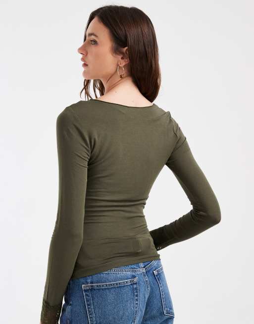 Vero Moda T-shirt a maniche lunghe con scollo a V e bordo in pizzo verde scuro, 4 di 4