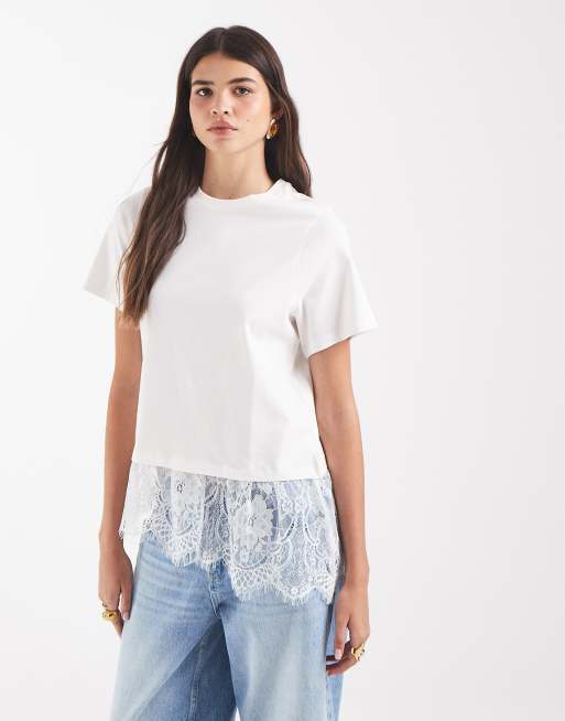 Vero Moda T-shirt con dettaglio in pizzo asimmetrico bianco