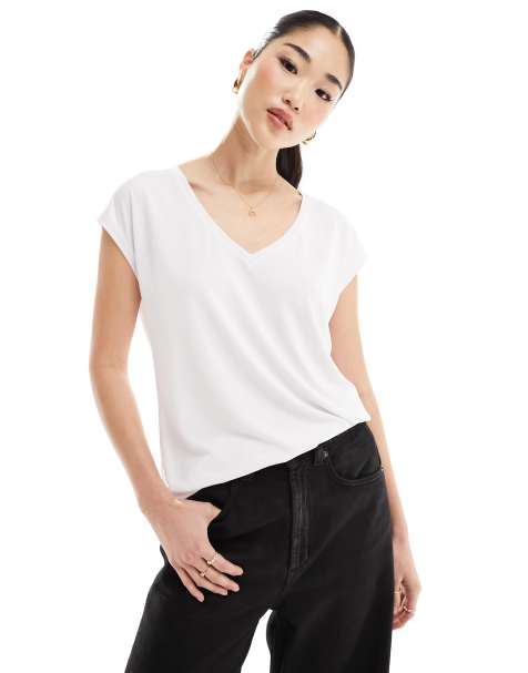 Vero Moda - T-shirt con scollo a V bianca - view 1