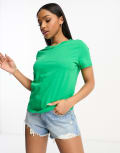 Vero Moda t-shirt in bright green