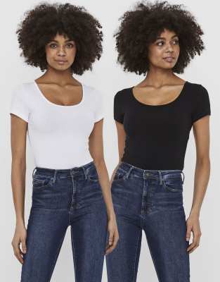 Vero Moda - T-Shirt in Creme-Weiß