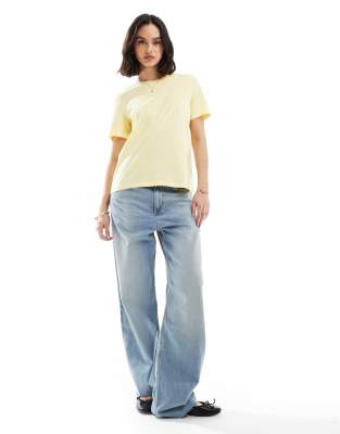 Vero Moda T-shirt In Yellow