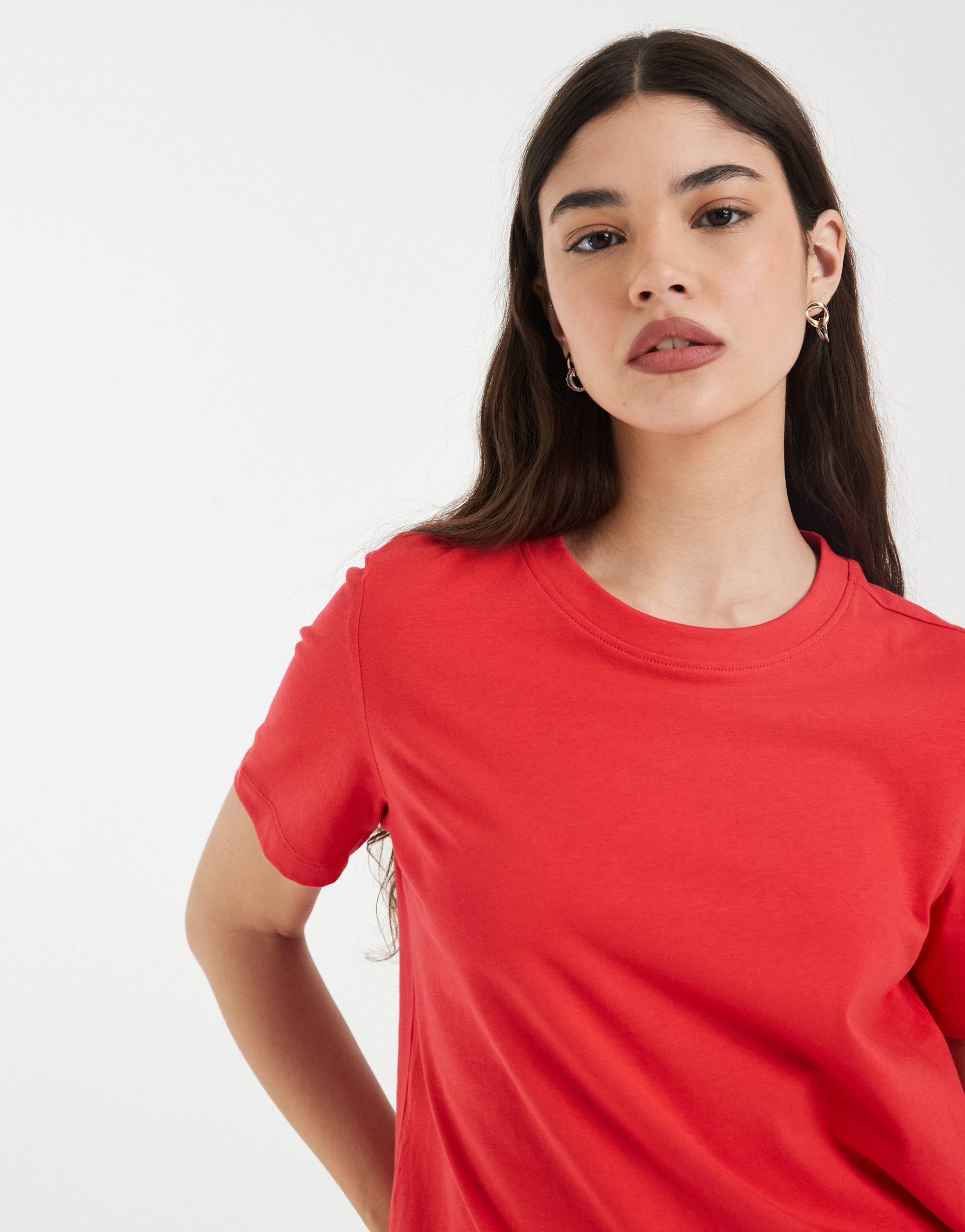 vero moda t-shirt in lollipop red