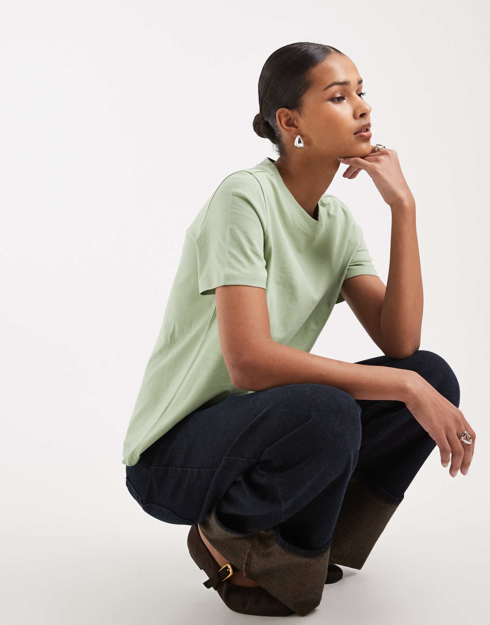 Футболка Vero Moda цвета зеленой омелы