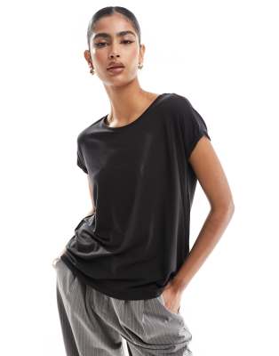 Vero Moda - T-Shirt in Schwarz mit Rundhalsausschnitt