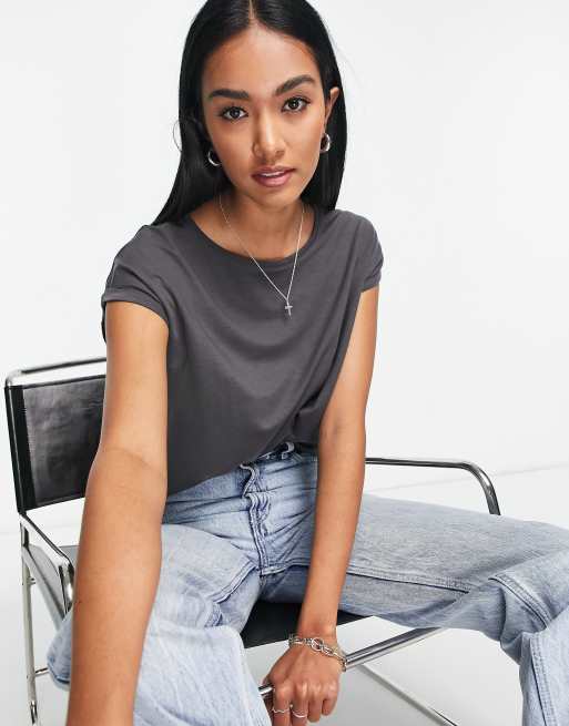 Vero Moda - T-shirt met lage ronde hals in grijs