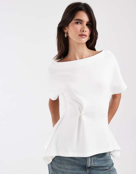 Vero Moda T-Shirt mit Taillierung und Perlendetail in Weiß - view 1