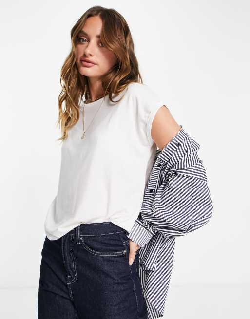 Vero Moda – T-Shirt mit U-Boot-Ausschnitt in Weiß