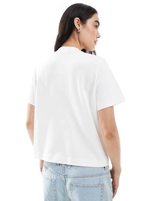 Vero Moda - T-shirt squadrata bianca con grafica di faccina sorridente, 4 di 4