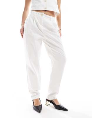Vero Moda Tailored Barrel Leg Pants In White