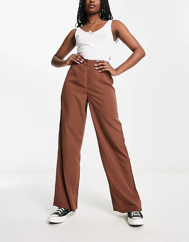 Vero Moda - tailored trouser in brown co ord