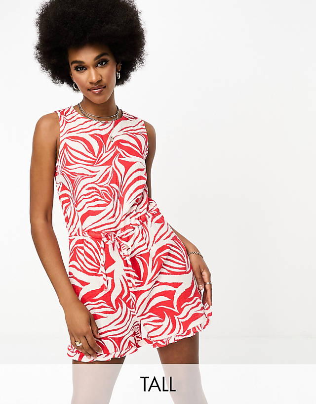 Vero Moda Tall - abstract playsuit in red