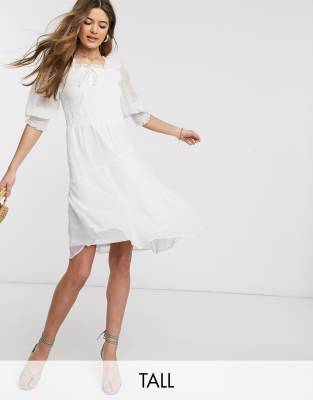 белое трапециевидное платье. белые платья трапеция. белое летнее платье с кружевом. свадебное платье трапеция короткое. белое платье трапеция короткое.