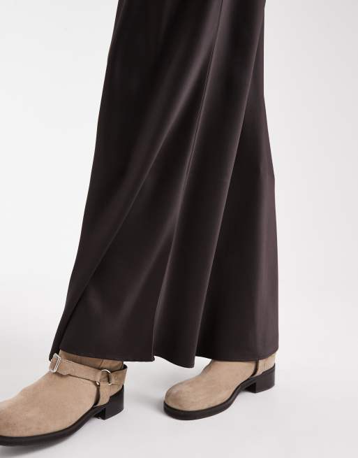 Vero Moda Tall – Chokladbrun, diagonalskuren midikjol i satin, 5 av 5