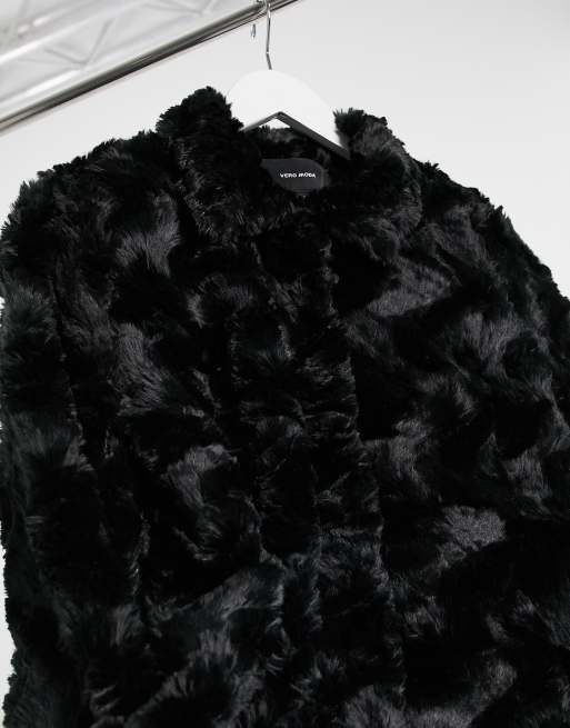 Vero Moda Tall curly faux fur jacket in black