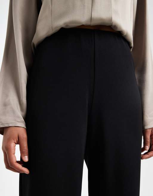Vero Moda Tall – Czarne luźne wsuwane spodnie, 3 z 5
