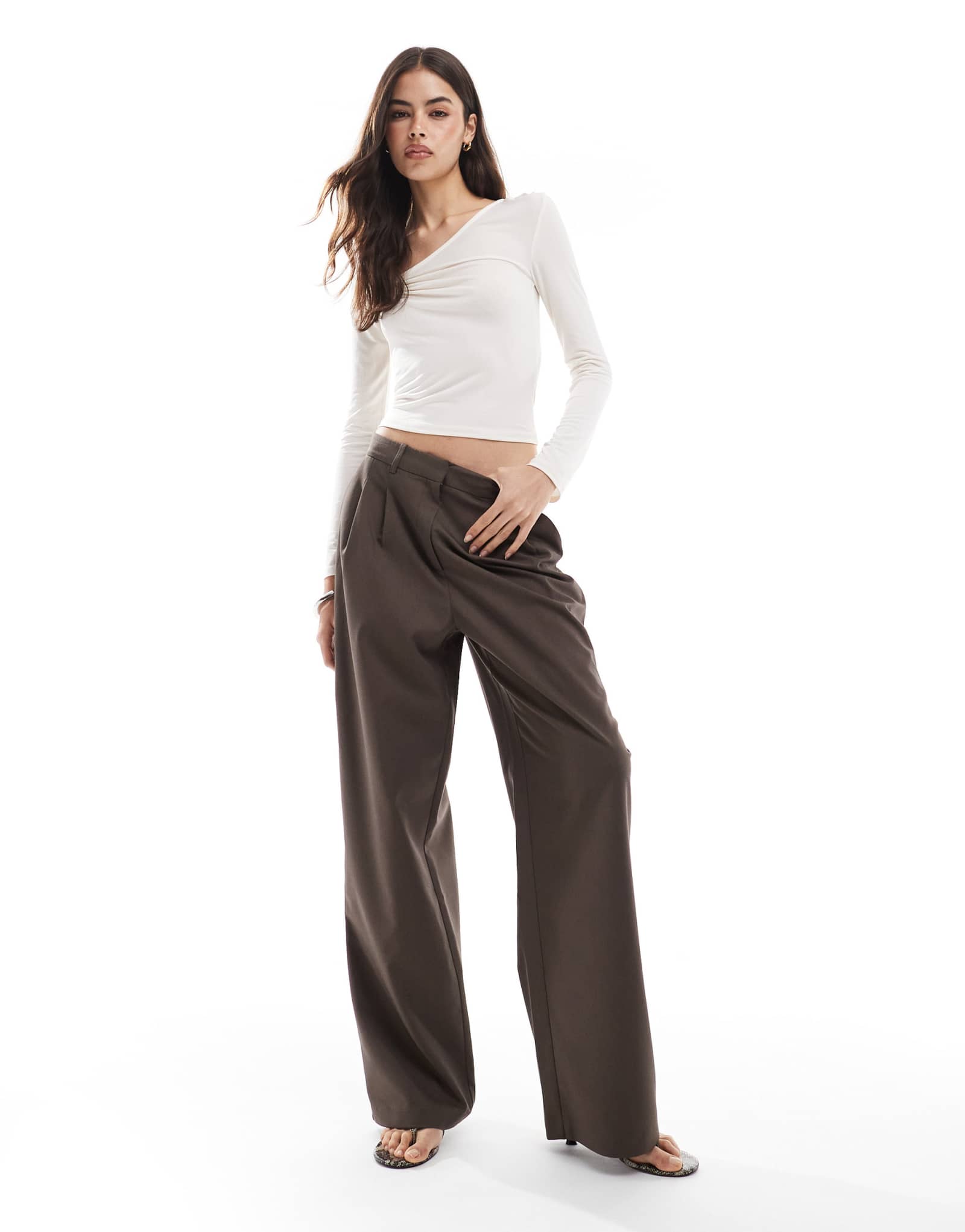 Брюки от Vero Moda Tall dad fit шоколадного цвета, сшитые на заказ