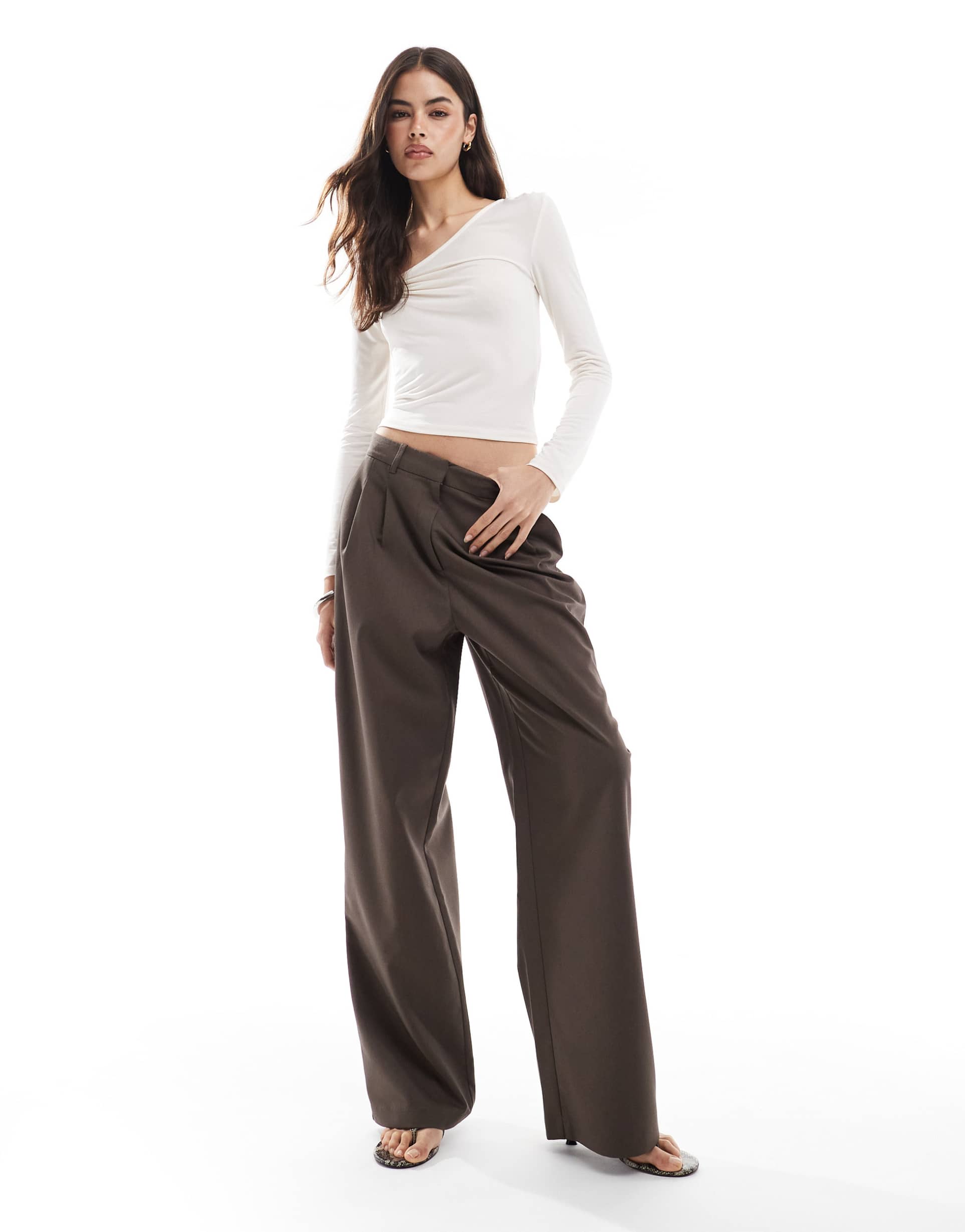 vero moda tall dad fit tailored pants in chocolate