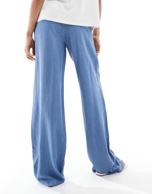 Vero Moda Tall fluid wide leg trousers in blue chambray, 3 of 5