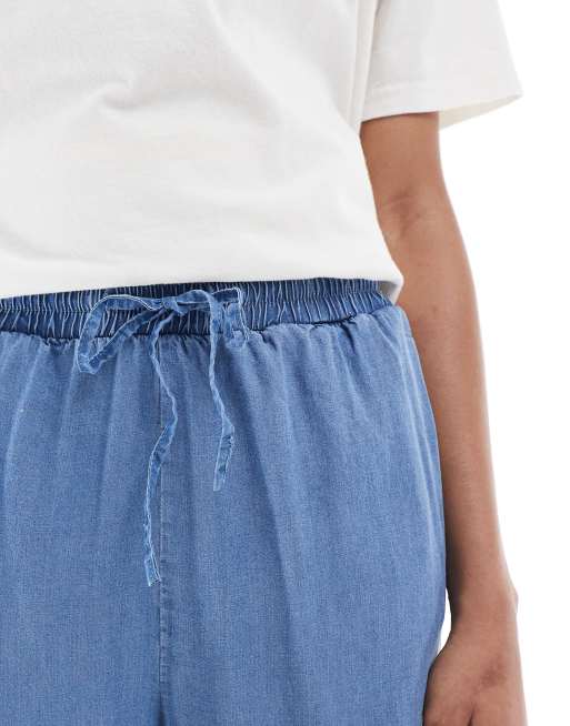 Vero Moda Tall fluid wide leg trousers in blue chambray, 5 of 5