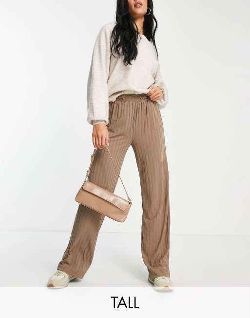 Vero Moda Tall - Combi-set van geribbeld vest en broek met wijde pijpen in mokka, 3 van 3