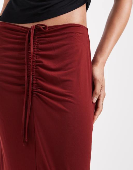 Vero Moda Tall - Gonna lunga sinuosa arricciata sul davanti color bordeaux, 3 di 5