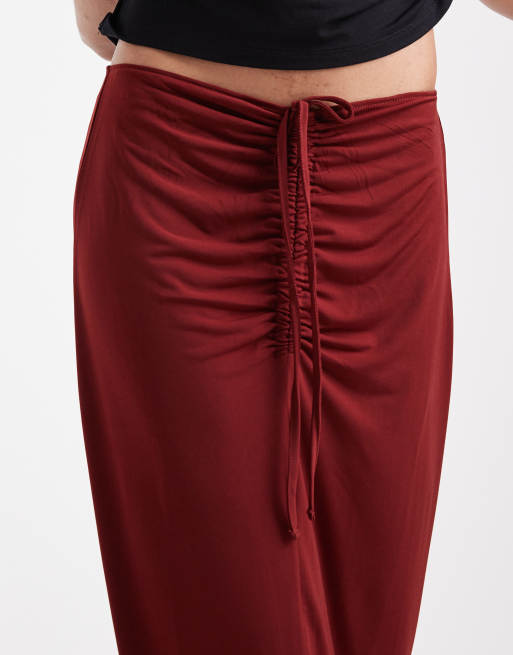 Vero Moda Tall - Gonna lunga sinuosa arricciata sul davanti color bordeaux, 4 di 5