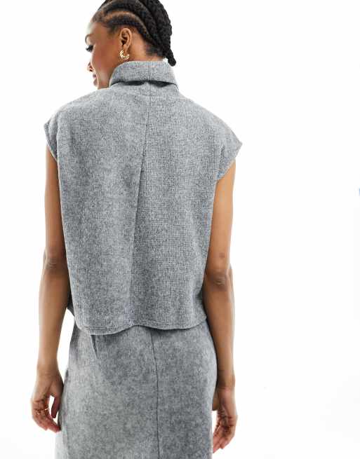 Vero Moda Tall high neck sleeveless knitted top in grey melange (part of a set), 3 of 4