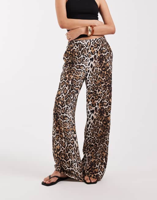 Vero Moda Tall high waist wide leg pants in leopard print, 2 of 5
