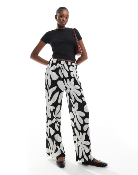 Vero Moda Tall high waist wide leg plisse pants in black and white floral print - view 1