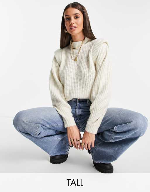 Vero Moda Tall – Hochgeschlossener Pullover mit strukturierten Schultern in Creme