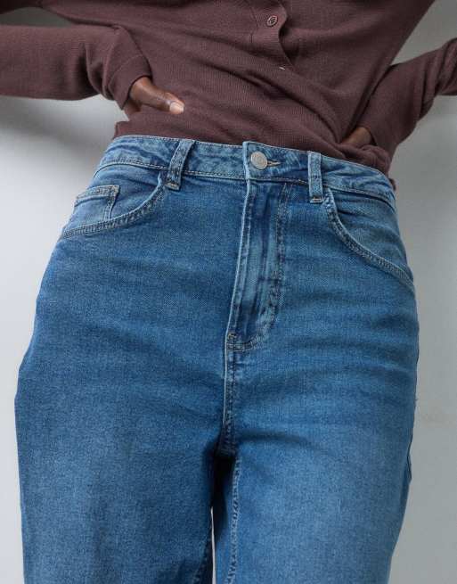 Vero Moda Tall jeans a vita alta a gamba larga in denim blu medio, 4 di 5