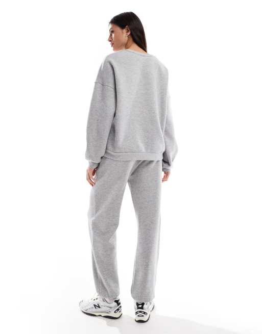 Vero Moda Tall - Joggers oversize grigio chiaro con fondo elasticizzato in coordinato , 4 di 5