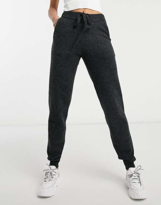 Vero Moda Tall knitted joggers in dark grey, 4 of 4