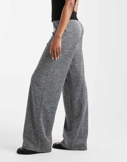 Vero Moda Tall – Lockere Hose zum Überziehen in meliertem Schwarz, 2 von 5