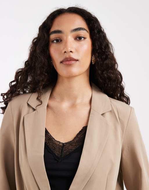 Vero Moda Tall loose fit tailored blazer in beige (part of a set), 3 of 4