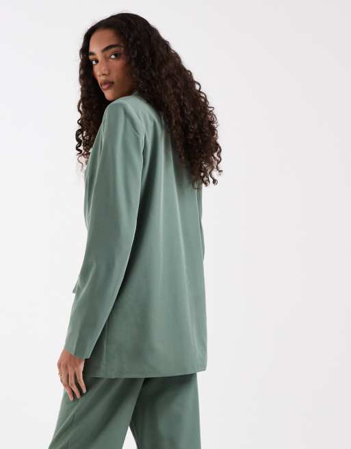Vero Moda Tall loose fit tailored blazer in green (part of a set), 4 of 4