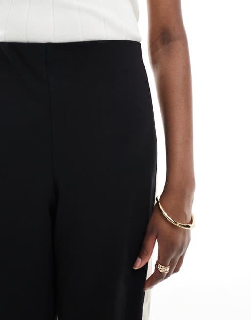 Vero Moda Tall loose pull on trousers with side stripe in black, 4 of 5