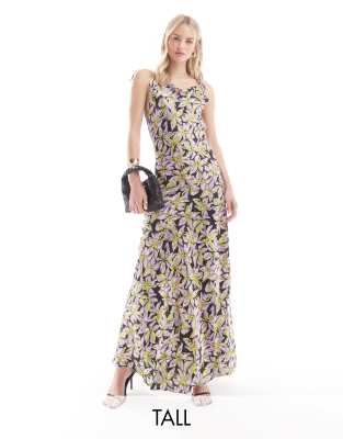 Vero Moda Tall - Maxi-Trägerkleid mit Print in Lila und Ziernähten