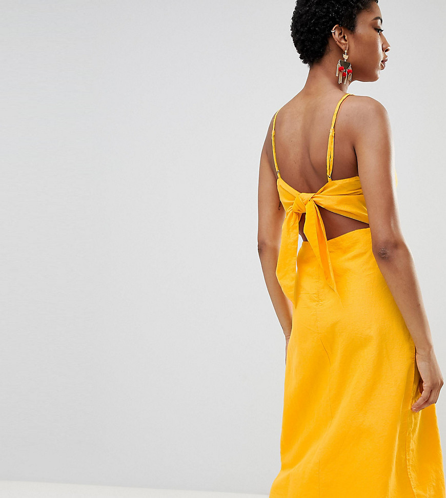 Vero Moda Tall - Midi-jurk met uitsnijding op de rug in geel