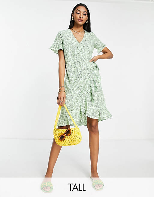 asos.com | Nette mini jurk met overslag aan de voorkant in groen met bloemen