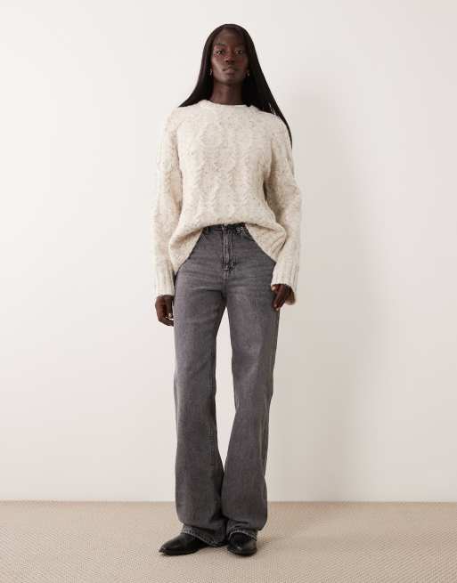 Vero Moda Tall oversized chunky cable knit jumper in cream melange, 2 of 4