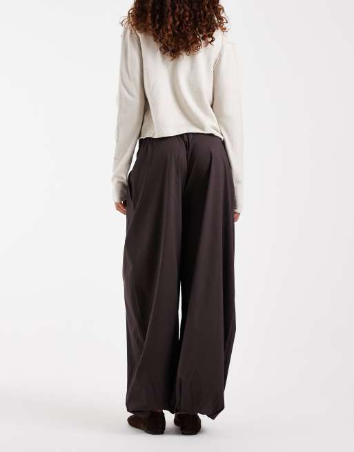 Vero Moda Tall pantaloni balloon ampi in popeline color cioccolato, 5 di 5